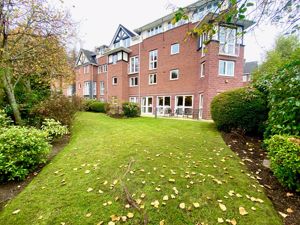 Communal Gardens- click for photo gallery